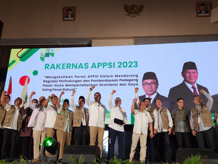 Menteri Perdagangan Zulkifli Hasan menghadiri Rapat Kerja Nasional (Rakernas) Asosiasi Pedagang Pasar Seluruh Indonesia (APPSI) di Semarang, Jateng.