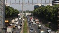 Arus mudik via tol diperkirakan mencapai puncaknya pada hari Jumat (22/12).