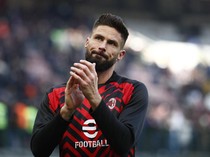 Abu-abu Masa Depan Giroud di AC Milan