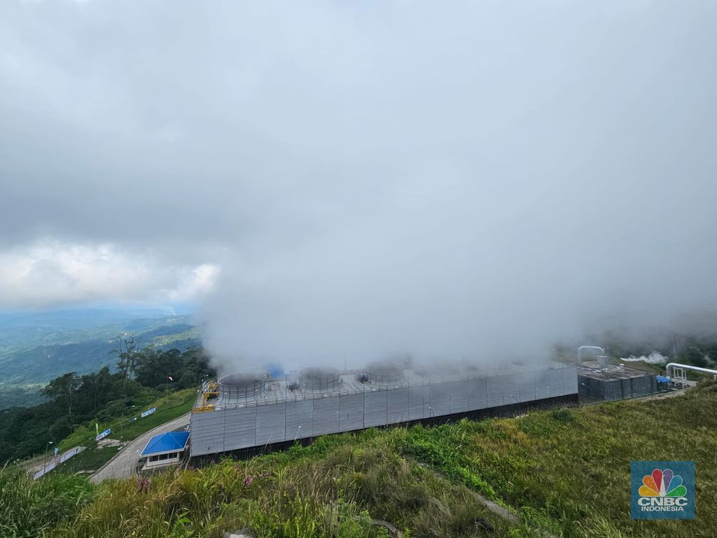 Pembangkit Listrik Tenaga Panas Bumi (PLTP) Lumut Balai Unit 2 di Muara Enim, Sumatera Selatan, milik PT Pertamina Geothermal Energy Tbk (PGEO) mulai dibangun. Pembangkit Pembangkit Listrik Tenaga Panas Bumi (PLTP) Lumut Balai Unit 2 di Muara Enim, Sumatera Selatan, milik PT Pertamina Geothermal Energy Tbk (PGEO) mulai dibangun. Pembangkit