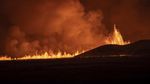 Penampakan Muntahan Lava dari Letusan Gunung Berapi di Islandia