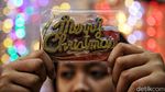 Pernak-pernik Natal Mulai Marak Dijual di Pasar Asemka