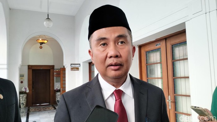 Pj Gubernur Jabar Bey Machmudin