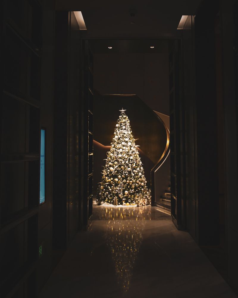 Gaya pohon Natal di 2023.