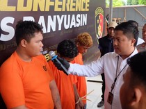 Anak Haram Motif Ferdi Tusuk Mantan Suami Pacar Pakai Obeng