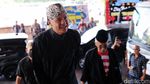 Potret Ganjar Berbaju Adat Jawa di Dies Natalis ke-74 UGM