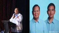 Prabowo Subianto menyampaikan pidatonya saat gala dinner Aliansi Tionghoa Indonesia di Jakarta, Selasa (19/12/2023).