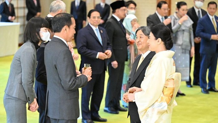 Presiden Jokowi hadiri jamuan teh Kaisar Jepang Naruhito di Istana Kekaisaran, Tokyo (Foto: Biro Pers Sekretariat Presiden)