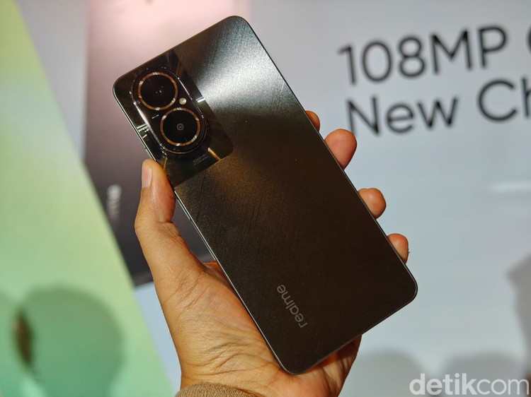 Realme C67