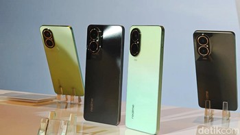 Daya tarik lainnya ada pada dapur pacunya. Chipset Snapdragon 685 menjadi penyokong Realme C67. Pengguna dijanjikan dapat melakukan multitasking lancar dan main game lebih imersif. Realme turut menyematkan RAM 8 GB yang dapat ditambah hingga 8GB berkat fitur Dynamic RAM. Ada dua opsi memori internal yang disediakan, yakni 128 dan 256 GB. Foto: Adi Fida Rahman/detikINET