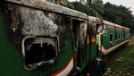 Penampakan Kereta Api di Bangladesh Ludes Dibakar Pendemo