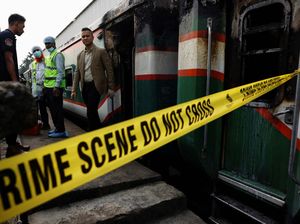 Penampakan Kereta Api di Bangladesh Ludes Dibakar Pendemo