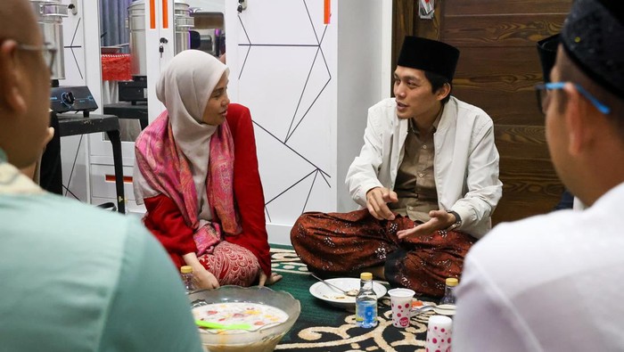 Siti Atikoh ngaji Gus Iqdam