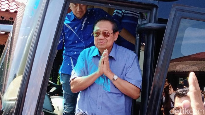 Ketua Majelis Tinggi Partai Demokrat Susilo Bambang Yudhoyono saat berkunjung ke Kebumen, Selasa (19/12/2023).