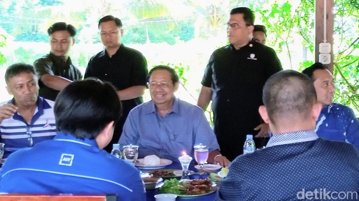 Ketua Majelis Tinggi Partai Demokrat, Susilo Bambang Yudhoyono (SBY) berkunjung ke Kebumen, Jawa Tengah pada Selasa (19/12/2023).
