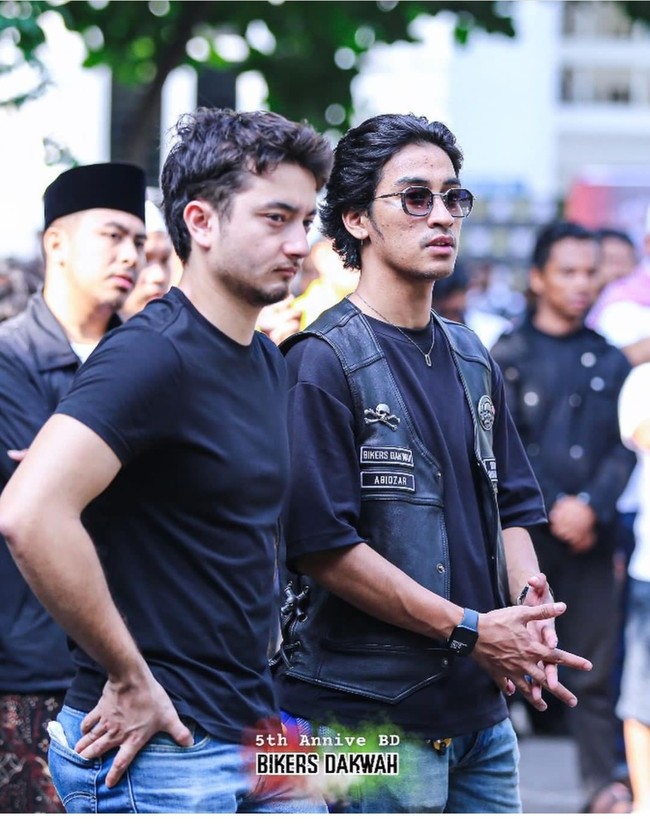Beberapa artis lainnya juga terlihat bersama Abidzar Al Ghifari saat riding bersama klub motornya. Ada Brian Domani hingga Atta Halilintar. Foto: Dok. @rahulhariztsyah via Instagram abidzar73