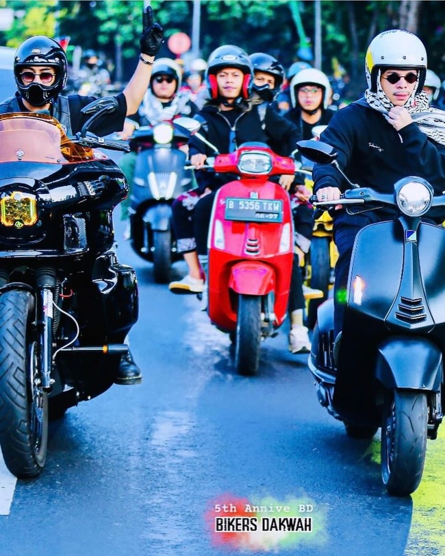 Udah ganteng, sholeh, pemberani lagi. Masyaallah abii, puji netizen yang mengagumi sosok Abidzar. Emang boleh secakep ini, tambah lainnya Foto: Dok. @rahulhariztsyah via Instagram abidzar73