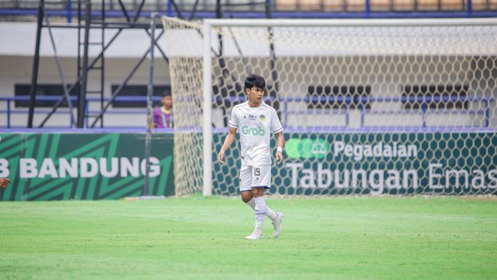 Andriansyah di laga Persikab vs PSIM Jogja di Stadion Gelora Bandung Lautan Api, Senin (18/12/2023).