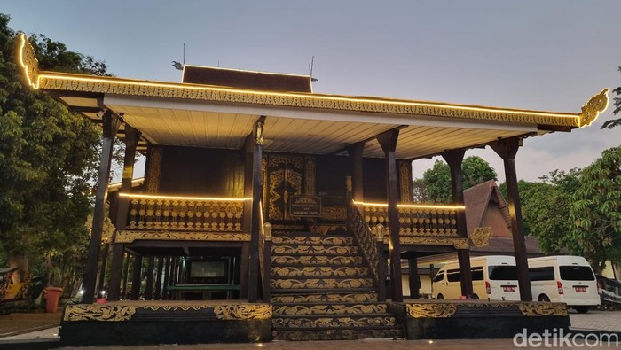 Anjungan daerah Kalimantan Selatan, Taman Mini Indonesia Indah (TMII)