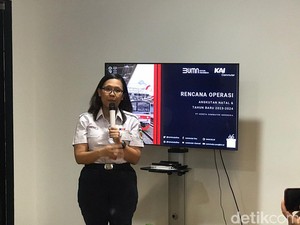KAI Commuter Tambah 24 Perjalanan KRL pada Malam Tahun Baru