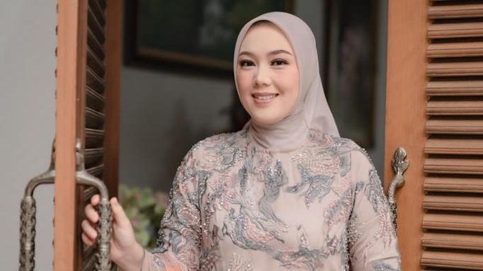 Anne Ratna Mustika