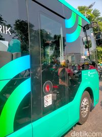 Mumpung Gratis, Jajal Naik Bus Listrik Di Surabaya Yuk!