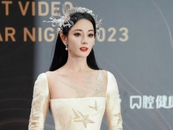 Transformasi Dilraba Dilmurat, Artis Keturunan Uyghur yang Cantik Sejak Bayi