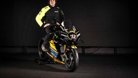 Sedang Replika Racing Panigale V4 Bezzecchi 2023 akan diproduksi sebanyak 72 unit. Foto: Dok. Ducati.