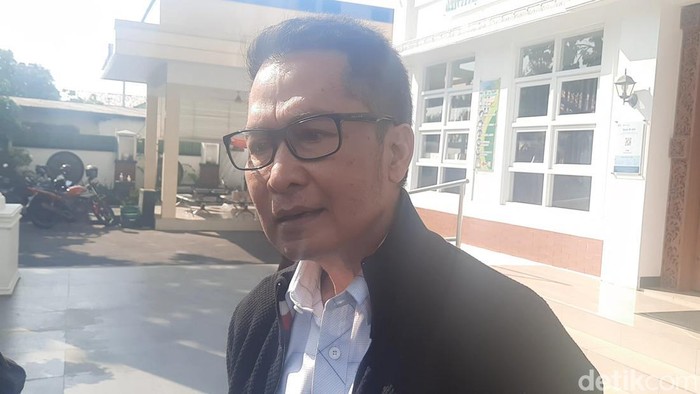 Eks Bupati Kudus Hartopo usai diperiksa Kejari Kudus soal kasus korupsi KONI, Rabu (20/12/2023)