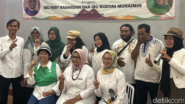 Fery Baswedan dan Rustini Muhaimin bertemu ratusan ibu hamil dan perempuan kepala keluarga di Surabaya
