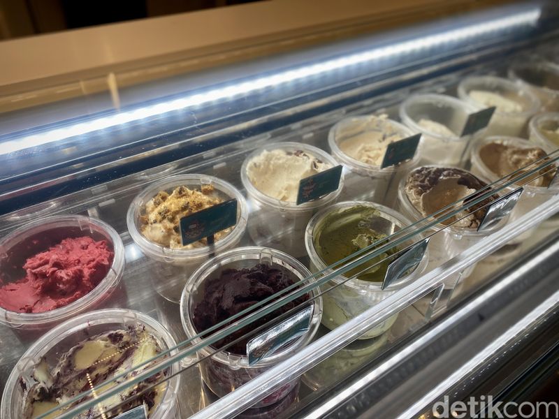 Gelato Bar & Patisserie