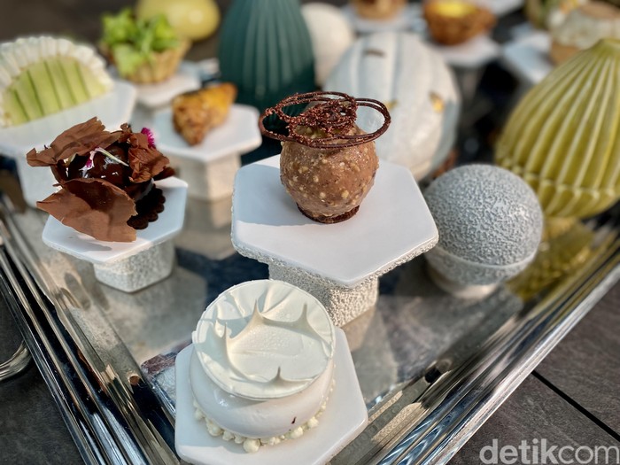 Gelato Bar & Patisserie