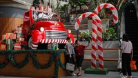 Menyambut perayaan Natal 2023, kawasan PIK 2 dihiasi beragam ornamen khas Natal.  