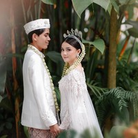 Banyak yang menilai keduanya berani karena memilih untuk menikah muda. Saat ini Kayess dan Celiboy diketahui sama-sama baru berusia 20 tahun. Foto: Instagram/@ewkharis