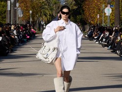 10 Koleksi Busana Balenciaga Fall 2024 yang Terinspirasi Hollywood