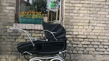 Pada abad ke-19, seorang wanita dihukum gantung karena membunuh anak-anak yang ia janjikan untuk dijaga. Minnie Dean mengambil bayi-bayi yang tidak diinginkan untuk mendapatkan uang, dan banyak dari mereka yang jatuh sakit dan meninggal, atau menghilang secara misterius. Para penyelidik akhirnya menyimpulkan bahwa dia telah membunuh anak-anak yang diasuhnya - bahkan ada dugaan bahwa dia telah membuang jasad mereka di dalam kotak topi. Dia adalah satu-satunya wanita yang dijatuhi hukuman mati di Selandia Baru. (Foto: Buzzfeed)