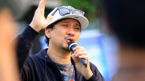 Nippon paint bersama dengan Vindes Sport mendonasikan 1.380 liter cat untuk Lapangan Bulu tangkis yang tersebar di Jabodetabek, Jateng dan Yogyakarta.