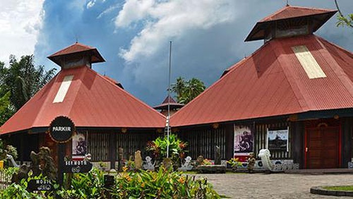 Museum Pusaka Nias (museum-nias.org)