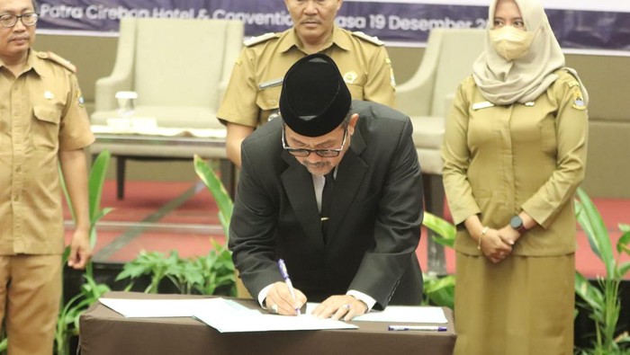 Penandatanganan MOU bersama KPK dalam pencanangan desa antikorupsi