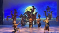 Alexander Zulkarnain, Vice President Media Event & Digital Taman Safari Indonesia menjelaskan keinginan dari Taman Safari Bali untuk mengemas keindahan bawah laut Bali melalui Varuna. Mulai digarap tahun 2023, Alex menyebut tantangan terbesar yang dihadapi adalah menyelaraskan antara teatrikal show dan underwater show.