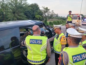 Mobil Tabrak Truk di Tol Medan-Tebing Tinggi, 4 Orang Tewas dan 3 Luka