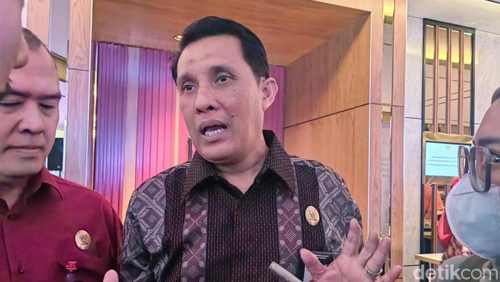Plt Deputi Bidang Bidang Pelayanan Publik KemenPAN-RB Herman