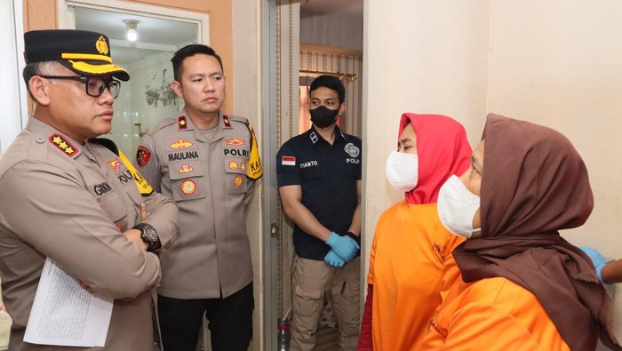 Polisi membongkar praktik aborsi ilegal di apartemen di Kelapa Gading, Jakarta Utara.