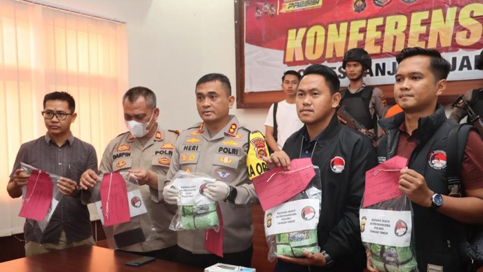 Polisi menyita tiga kilogram sabu dari kurir di Tanjab Timur