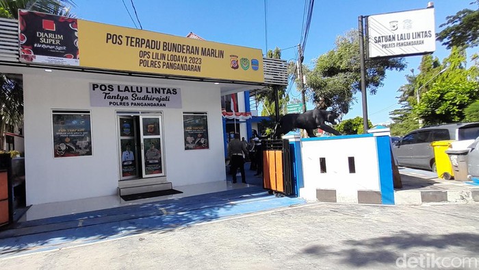 Pos pengamanan dan pelayanan di Pangandaran Polres Pangandaran.