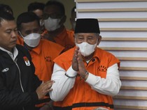 Eks Gubernur Malut Abdul Gani Dituntut 9 Tahun Penjara-Denda Rp 300 Juta