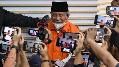 Potret Gubernur Malut Jadi Tersangka KPK, Terima Suap Rp 2,2 M