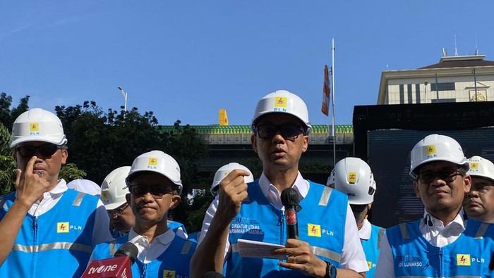 PT PLN (Persero) memastikan pasokan listrik selama libur Natal 2023 dan Tahun Baru 2024 aman dan terkendali.