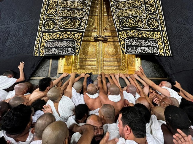 Polemik Umrah Backpacker