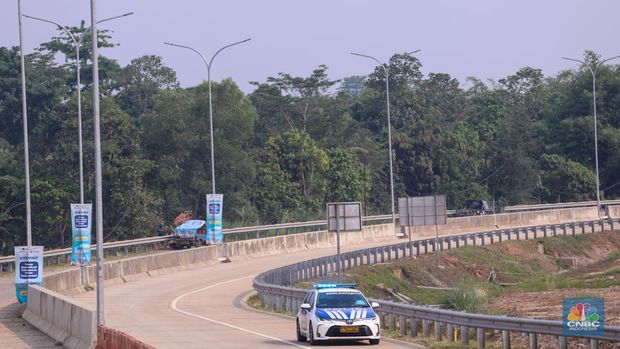 Ruas Tol Jakarta Cikampek II Selatan (Japek II Selatan), Purwakarta, Jawa Barat, Senin (18/12/2023). (CNBC Indonesia/Faisal Rahman)